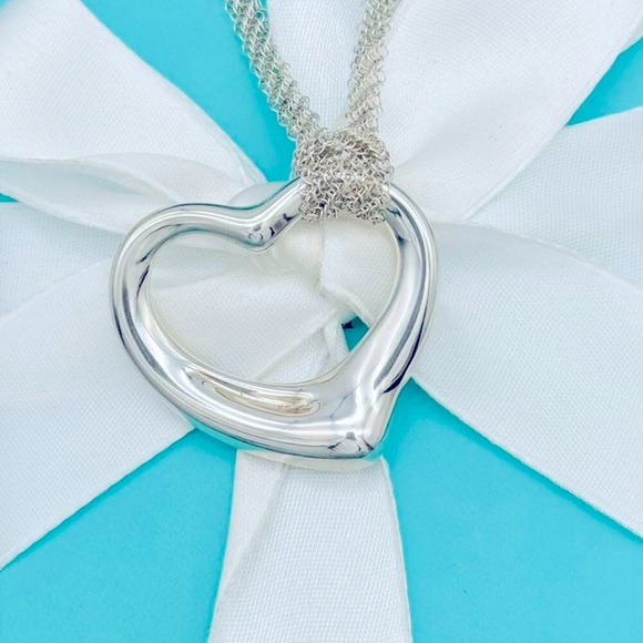 ๐ธ Authentic Tiffany & Co. Peretti Open Heart Pendant On Mesh Chain - Picture 5 of 9